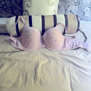 Victoria Secret; Lace 34F